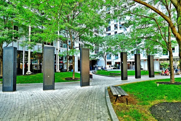 Toronto C01, ON M5V 0E9,300 Front ST W #1407