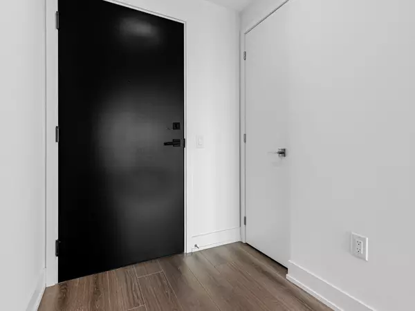 Toronto C14, ON M2N 0M4,36 Olive AVE #710