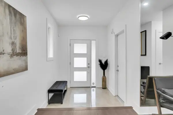 Ajax, ON L1T 4B9,3 Hemans CT