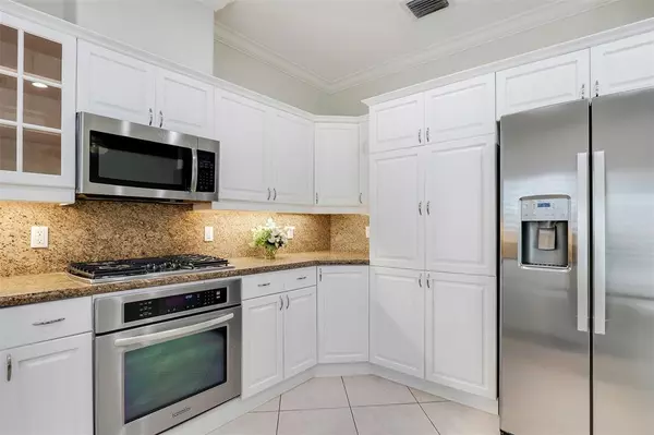 Fort Lauderdale, FL 33301,320 NE 7th Ave