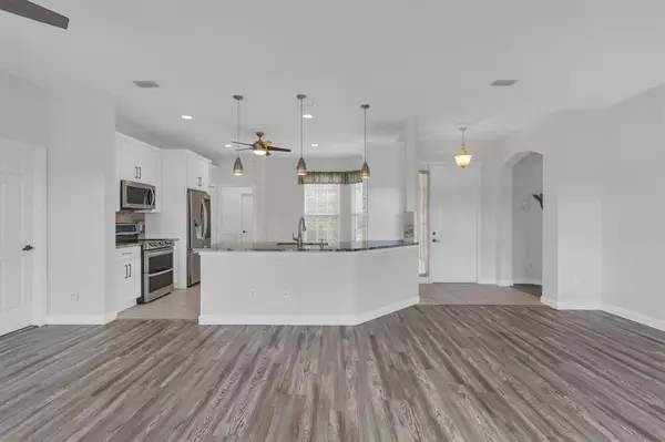 Vero Beach, FL 32968,5230 E 1st Sq