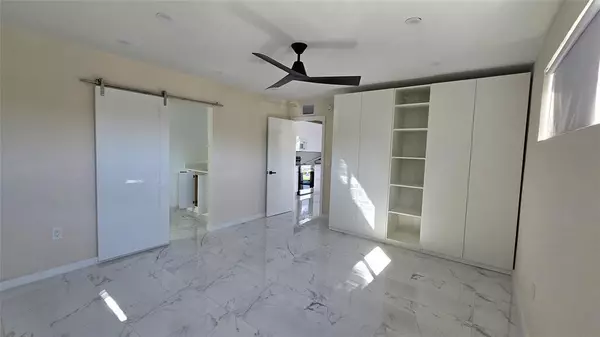 Lauderdale By The Sea, FL 33308,4533 Poinciana St #1