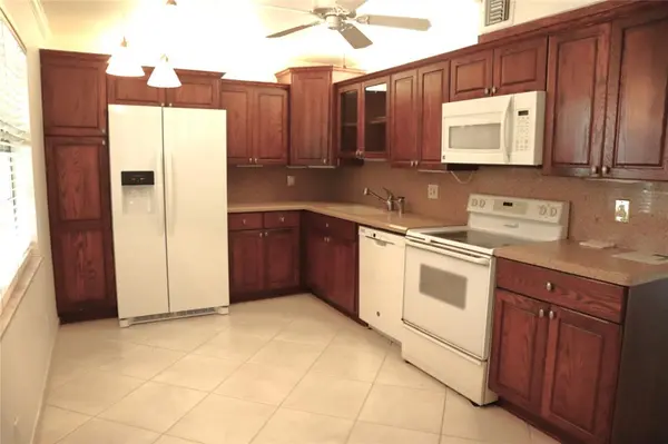 Pompano Beach, FL 33069,802 Cypress Grove Ln #309