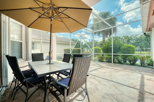 Greenacres, FL 33413,2824 Waters Edge Cir