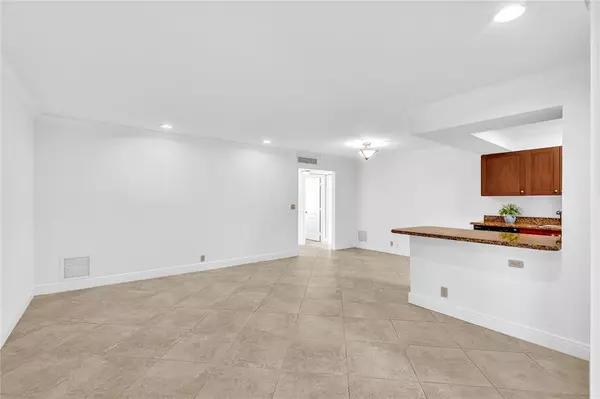 Fort Lauderdale, FL 33308,4001 NE 21st Ave #202