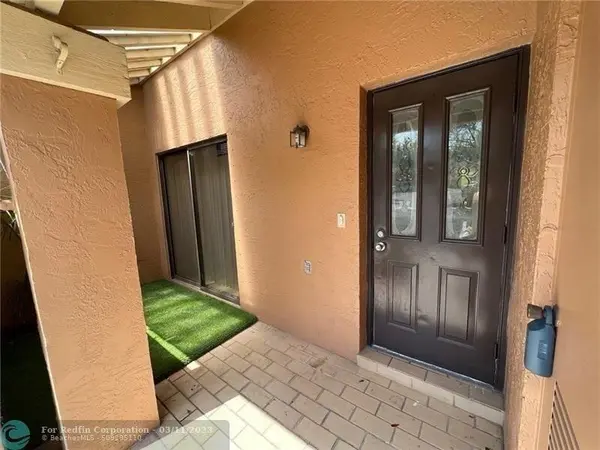 Coconut Creek, FL 33066,2043 nw 45 avenue