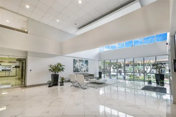 Pompano Beach, FL 33062,531 N Ocean Blvd #1809