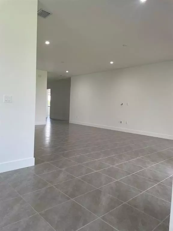 Ave Maria, FL 34142,5028 Gambero Way