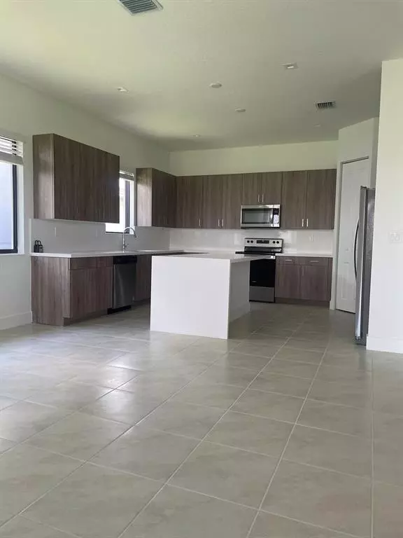 Ave Maria, FL 34142,5028 Gambero Way