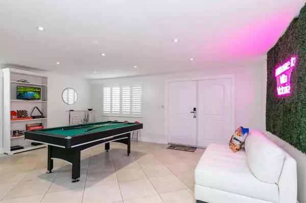 Fort Lauderdale, FL 33305,1900 N Victoria Park Rd