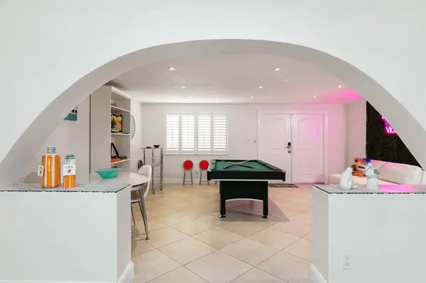 Fort Lauderdale, FL 33305,1900 N Victoria Park Rd