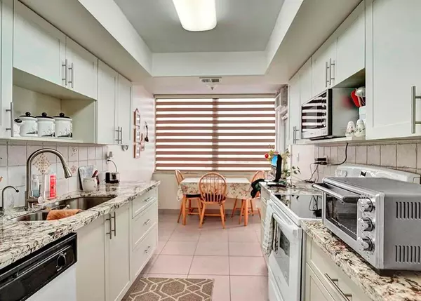 Aventura, FL 33160,18031 BISCAYNE BL #1004-3