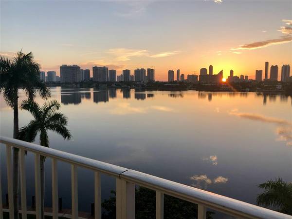 16558 NE 26th Ave #6C, North Miami Beach, FL 33160