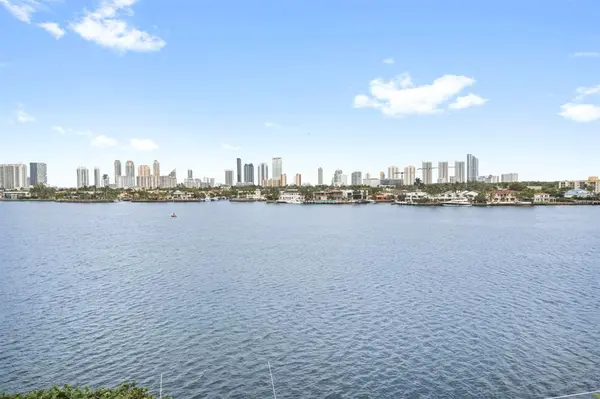 North Miami Beach, FL 33160,16558 NE 26th Ave #6C