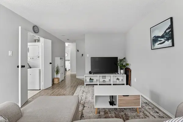 Toronto W05, ON M9M 3A1,3077 Weston RD #208