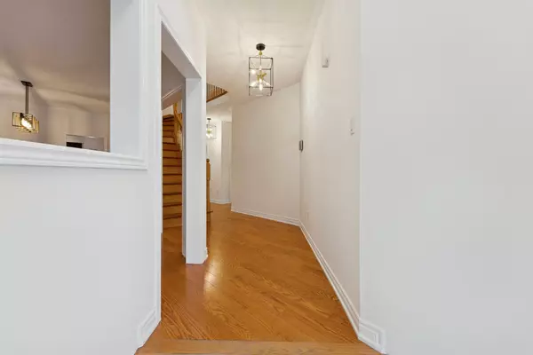 Brampton, ON L6X 4X9,94 Olde Town RD