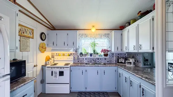 45 REDFORD DR, South Huron, ON N0M 1S3