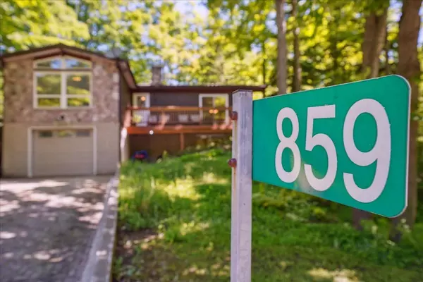 South Bruce Peninsula, ON N0H 2G0,859 Sixth ST N