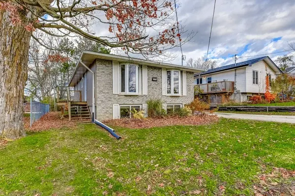 Selwyn, ON K0L 2H0,30 Ermatinger ST