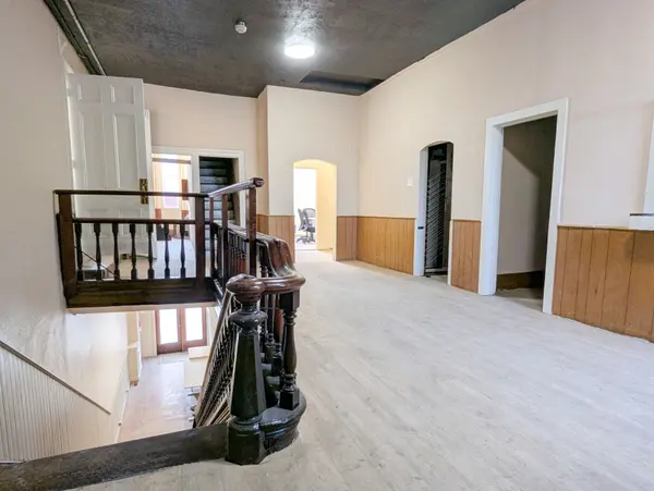 Huron East, ON N0K 1W0,39 Main ST S #2nd Floor - Unit B