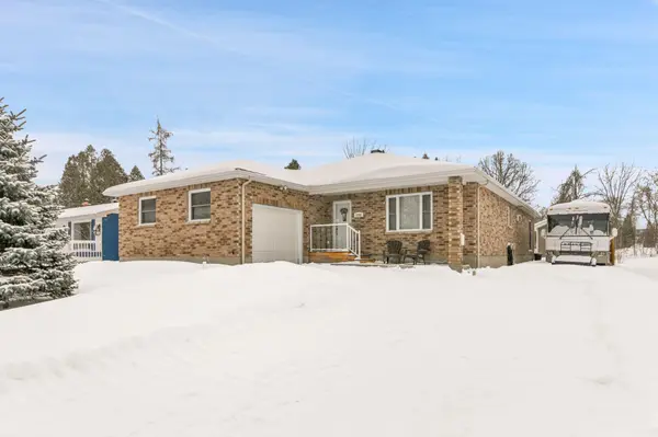 3502 BRUCE ST, South Stormont, ON K6K 1N3