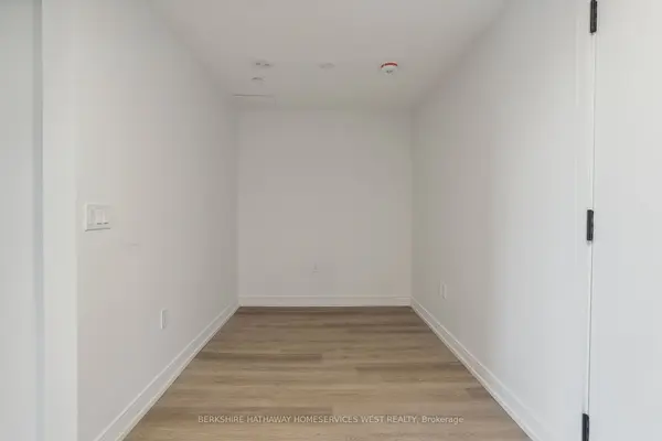 Hamilton, ON L8R 3J2,1 Jarvis ST #329