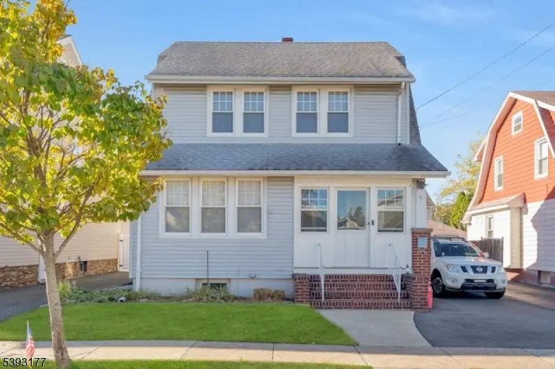 Totowa Boro, NJ 07512,75 Scrivens St