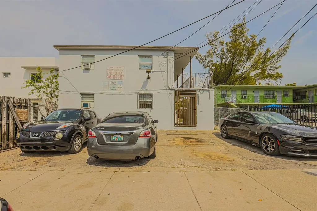 Miami, FL 33142,1459 NW 60th St