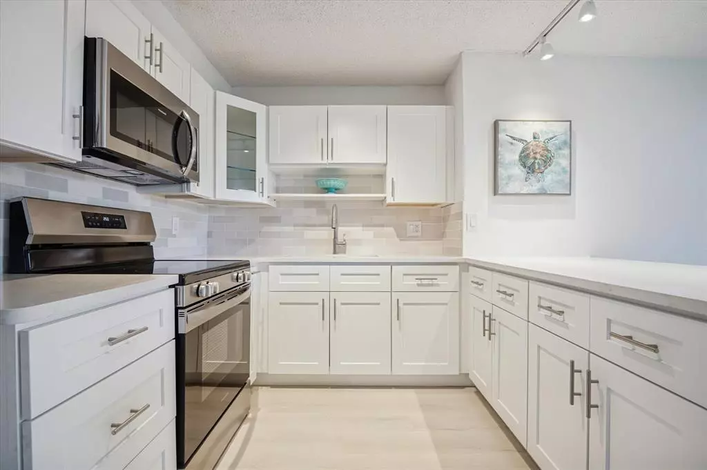 Fort Lauderdale, FL 33308,3000 N Ocean Blvd #405