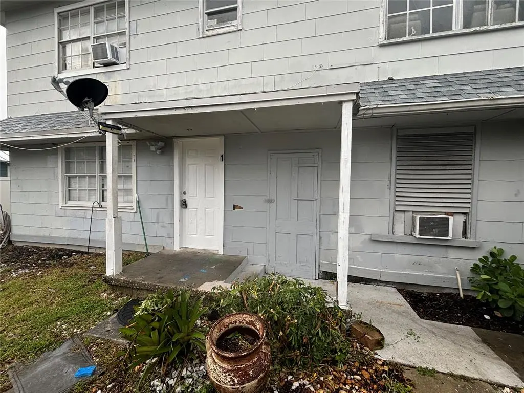 Lake Worth Beach, FL 33460,303 S J Street