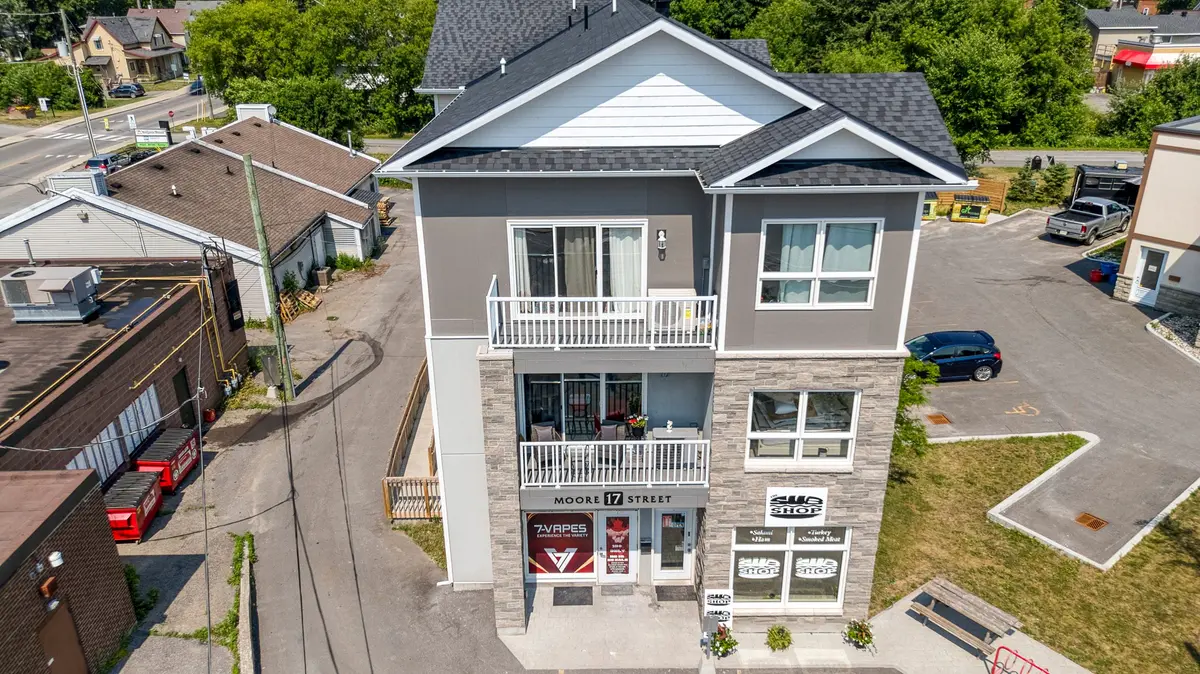 Carleton Place, ON K7C 2R4,17 Moore ST