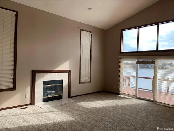 Rochester Hills, MI 48307,1698 Mackwood RD