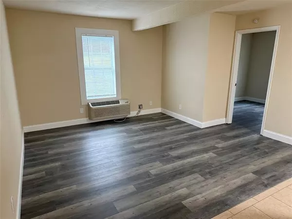 Weatherford, TX 76086,312 W Rentz #99