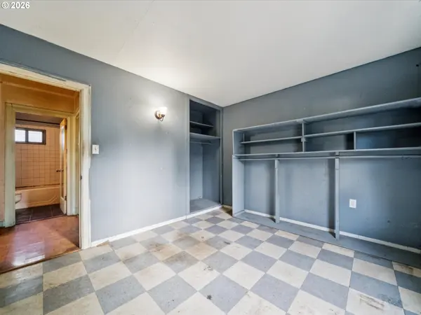 Milwaukie, OR 97222,10452 SE 55TH AVE