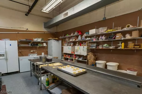 Elizabeth City, NJ 07201,1166 E Jersey St