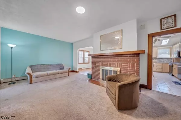 Totowa Boro, NJ 07512,75 Scrivens St