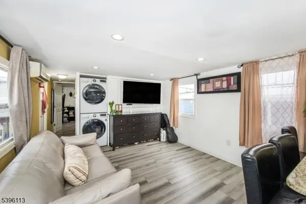 39 Helen Drive, Moonachie Boro, NJ 07074