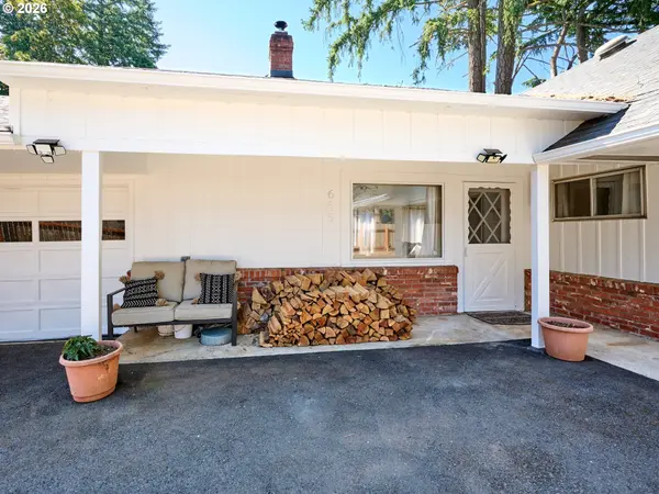 Salem, OR 97302,655 IDYLWOOD DR SE