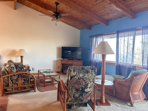 Ocean View, HI 96737,92-8962 HAWAII BLVD