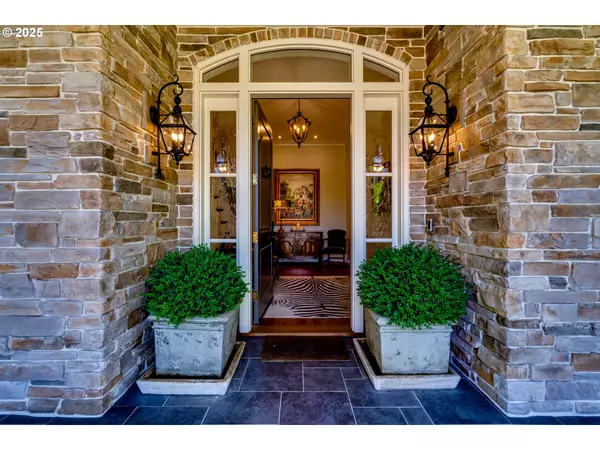 Eugene, OR 97401,2628 EDGEWATER DR