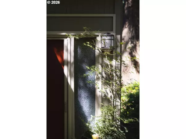 Portland, OR 97239,4242 SW TWOMBLY AVE