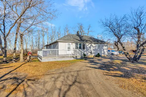 105 1st Ave West, Waseca, SK S0M 3A0