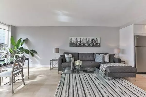 Toronto C01, ON M4Y 2X5,25 Grenville ST #1603