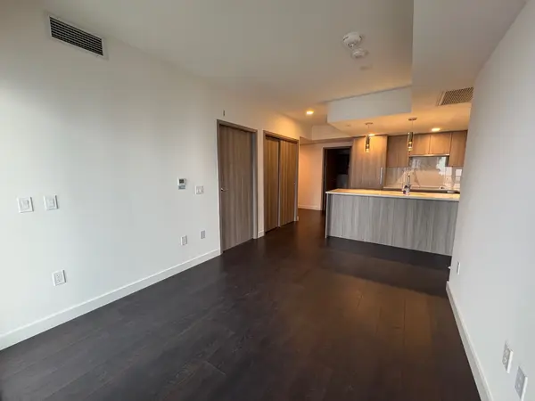 Toronto C01, ON M5V 0X4,3 Concord Cityplace WAY #3810