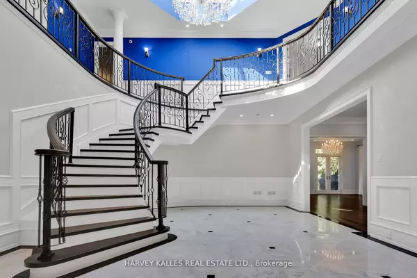 Toronto C04, ON M5N 1X7,113 Coldstream AVE