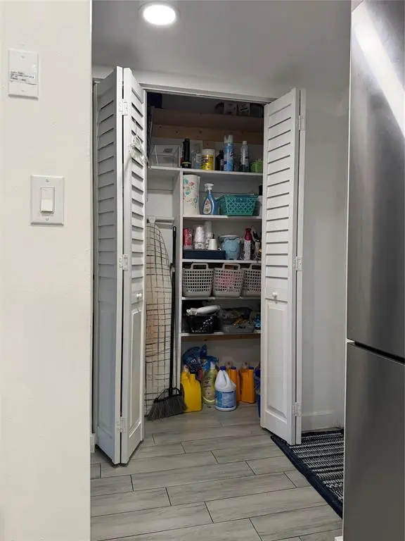 Sunrise, FL 33322,2950 W Sunrise Lks Dr #106