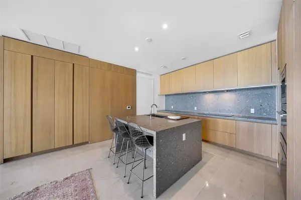 Miami Beach, FL 33154,8701 Collins Ave #701