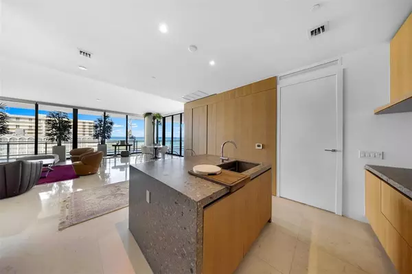 Miami Beach, FL 33154,8701 Collins Ave #701