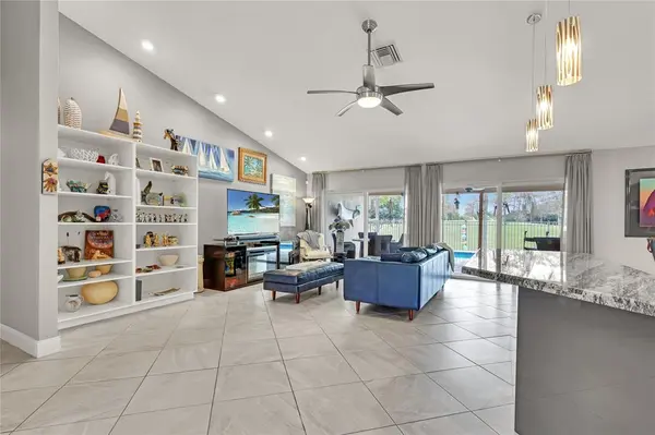 Tamarac, FL 33321,8324 NW 80th St