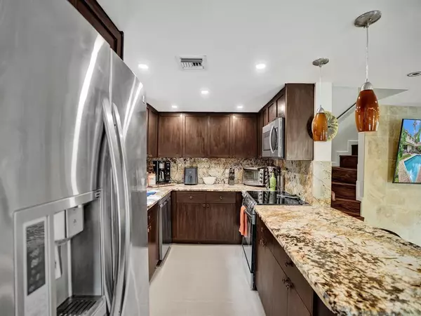 Fort Lauderdale, FL 33316,814 SE 13th St #4